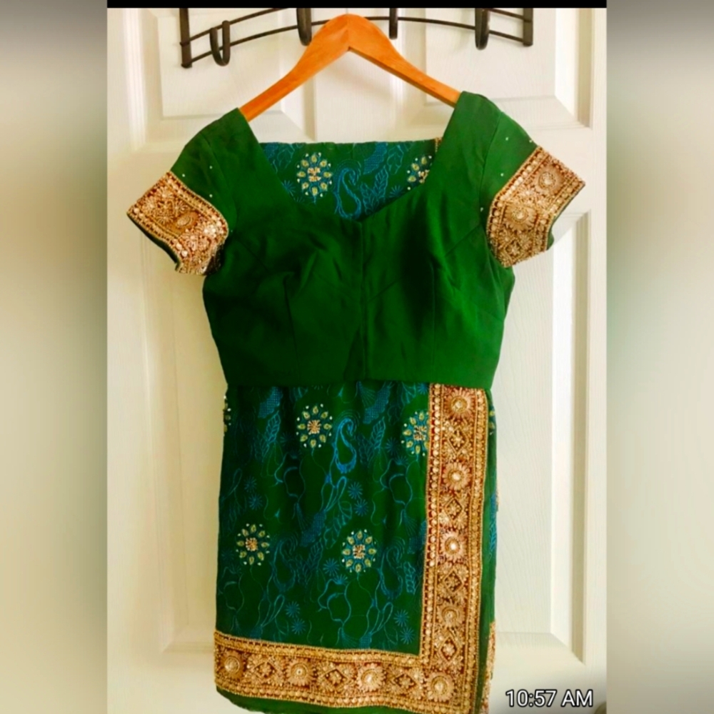NEW Red and Green Pure Georgette Saree with blouse